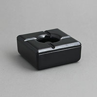 מאפרה חסינת רוח מרובעת שחורה מלמין