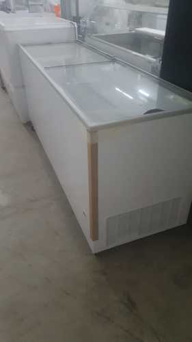 מקפיא שוכב דלת שקופה – תעשייתי