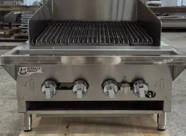 גריל גז מקצועי מדגם Buffalo Grill, ברוחב 61 ס"מ עם מערכת של 4 מבערים